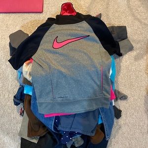 50 pieces of clothes !! Has Jeans,hoodies,sweat pants,leggings,snow pants